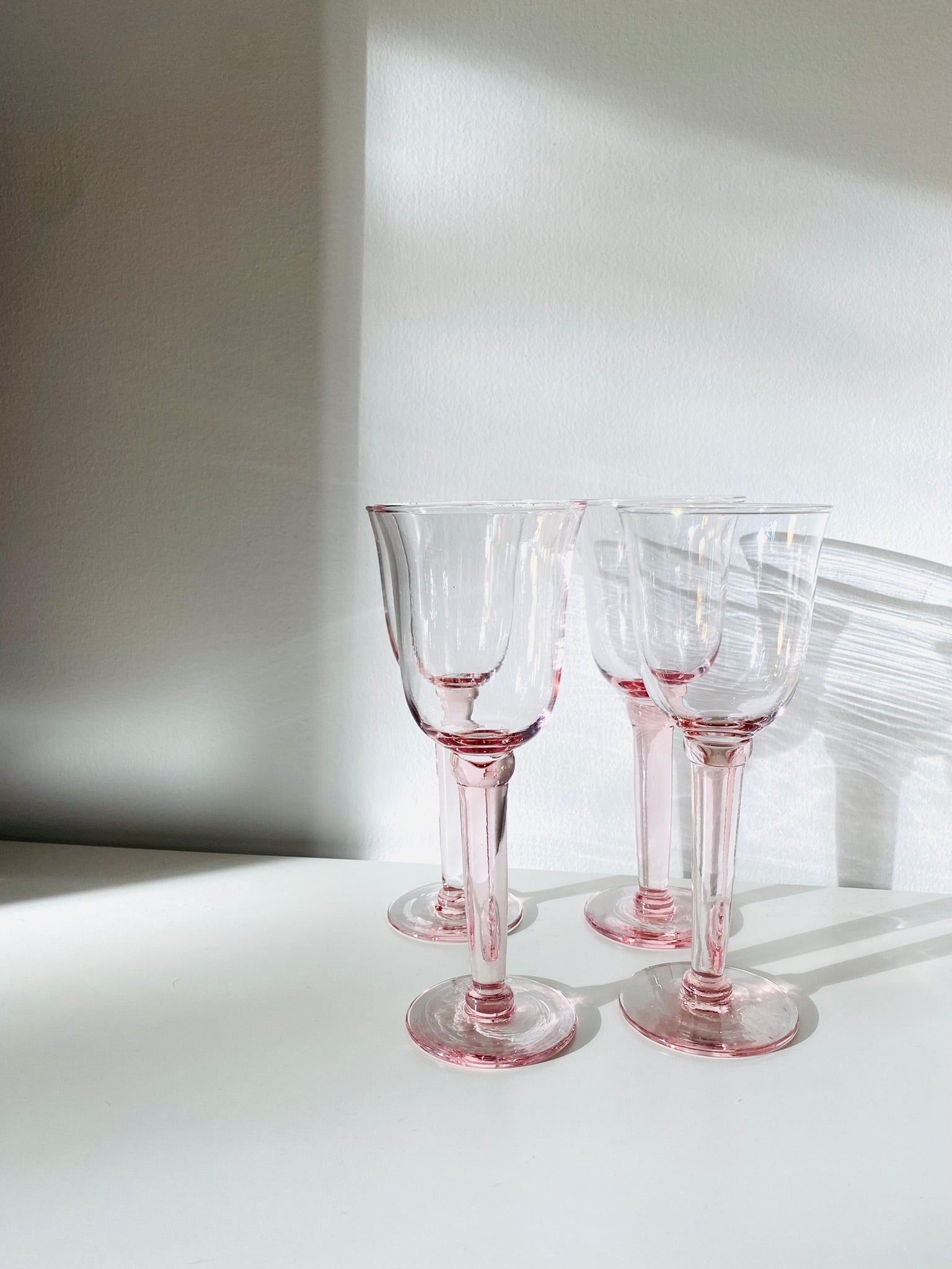 Set of 4 blush pink wine glasses